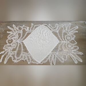 HANDMADE VICROIAN NEEDLE LACE CLOTH